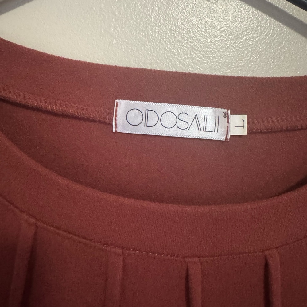 Women's Button-Detail Top - Rust - Picture 4 of 4